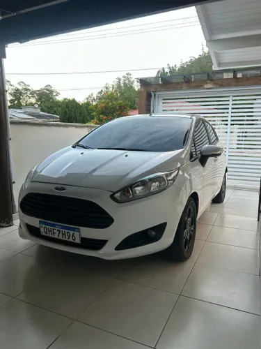Ford Fiesta 1.6 16V Flex Aut. 5P 2016