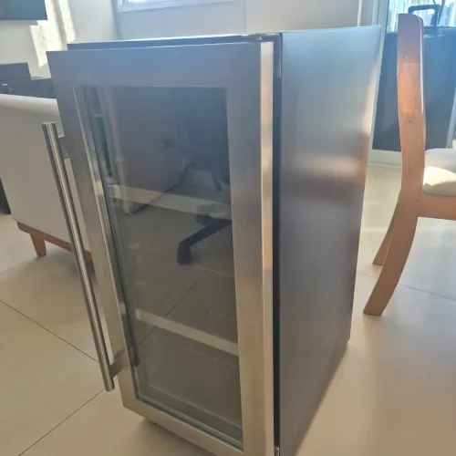 Cervejeira Elettromec Beer Center 86L Built-in - Semi Nova