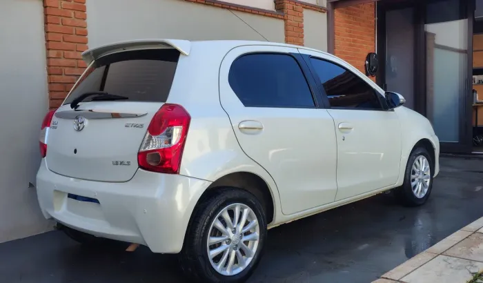 Toyota Etios XLS 1.5 Flex 16V 5P Mec. 2015