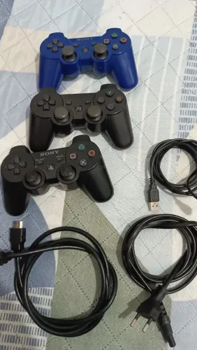 Vende se PlayStation 3