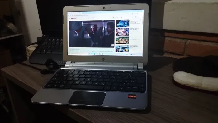 Netbook HP Pavilion dm1 com SSD + 6 GIGAS e tela LED+ HDMI 