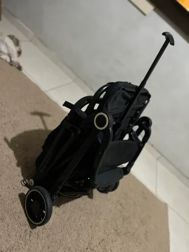 Carrinho de Bebê Maxi Baby Compass Dobrável Compacto