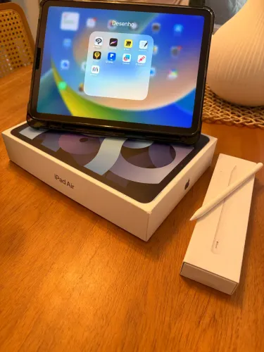 iPad Air 4ª Geração 64GB Wi-Fi + Apple Pencil 2ª Geração