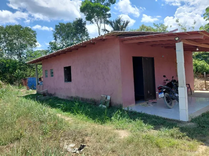 Vende casa no km 26 estrada Manoel urbano