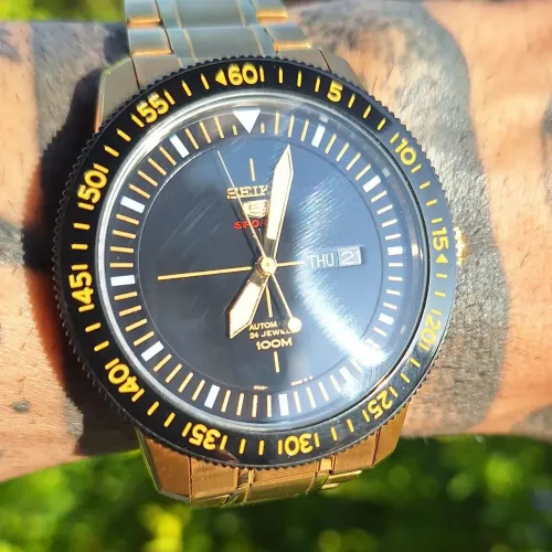 Seiko 5 Sports SRP570 Automático 4R36 Dourado 44mm - Original
