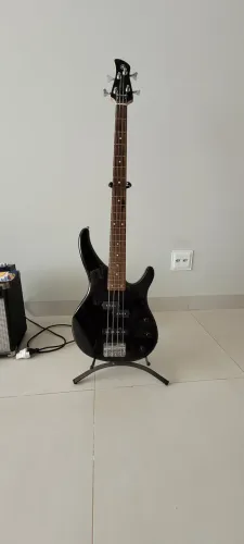 Baixo Yamaha - TRBX174 + Acessórios