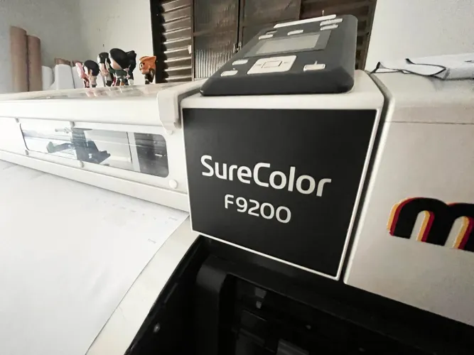 Plotter industrial Epson SureColor F9200
