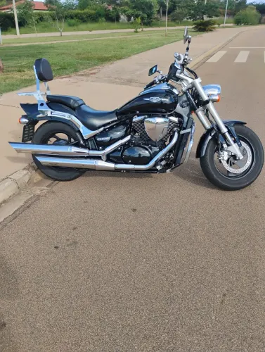Suzuki bullevard M800 2011  $38.000 km 37.000