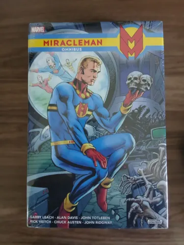 Hq omnibus Miracleman lacrado