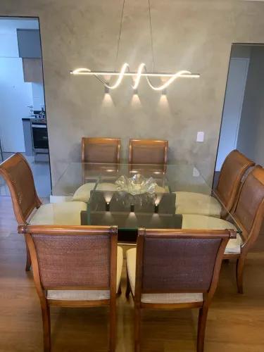 Conjunto de Jantar Mesa e Cadeiras