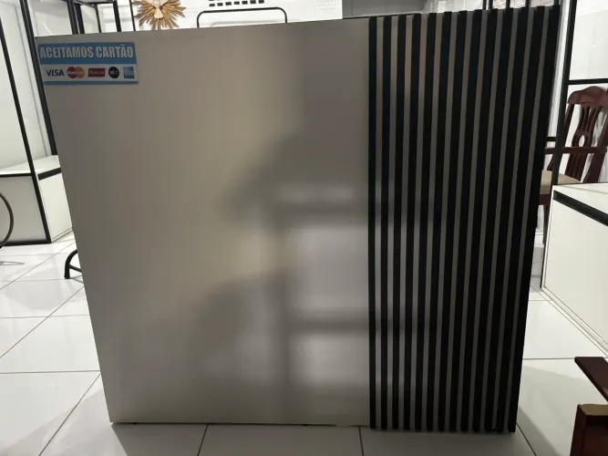 Vendo móveis em MDF e Ferro e Manequim