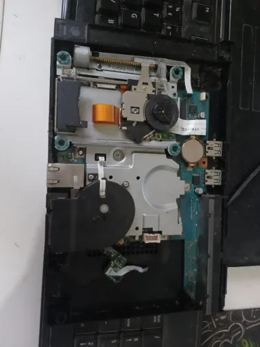 Playstation 2 SLIM ÚLTIMO MODELO QUE SAIU.