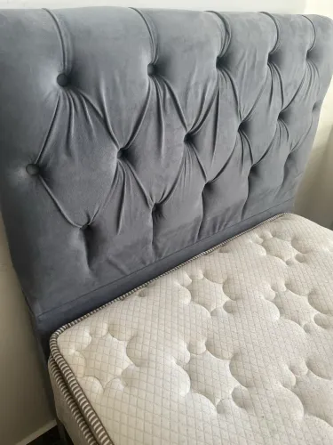Cama Solteiro completa ( colchão novíssimo +  box com Cabeceira estofada 