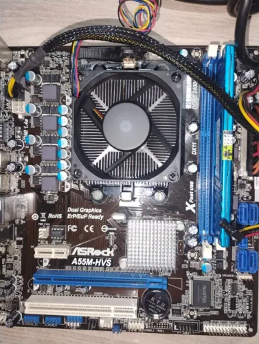 placa mae asrock A55M-HVS com processador AMD- A4 300