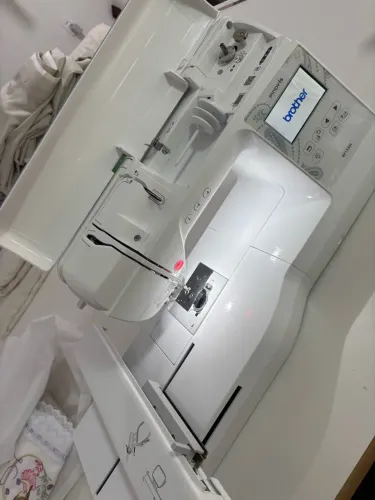 Máquina de Bordar Brother Innov-is BP1530L
