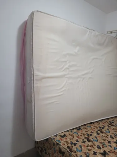 Cama e colchão