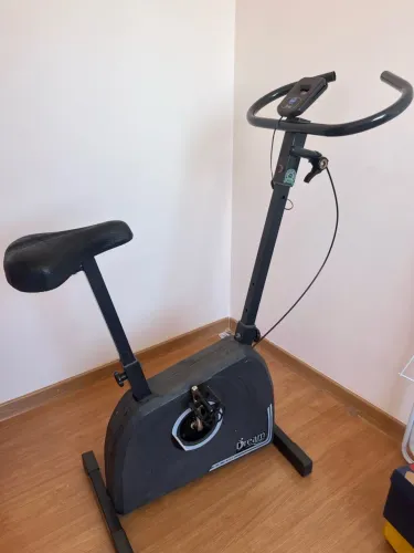 Bicicleta ergométrica usada