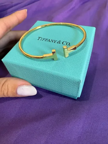 Pulseira bracelete Tiffany & co. Ouro 18k com cristais 18 cm