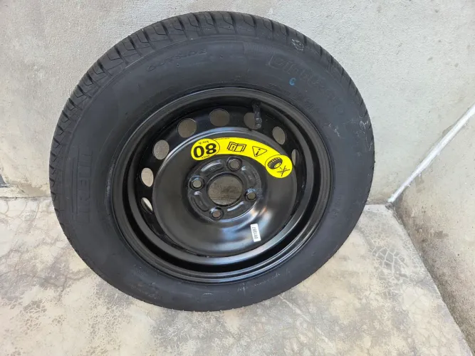 Pneu c/ aro Ford - 175/65/14