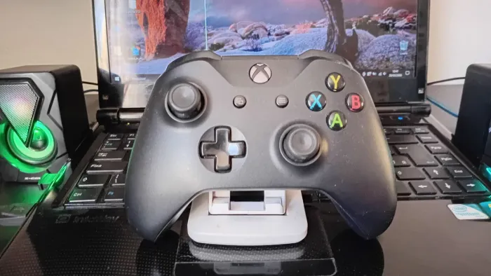 Controle de XBOX ONE Preto - Conecta em PCs e XBOX Serie S e X