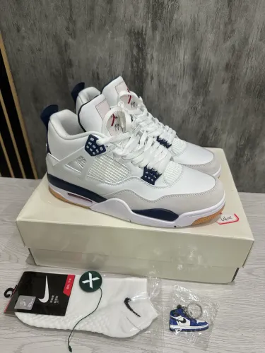 Air Jordan 4 Retro Navy 