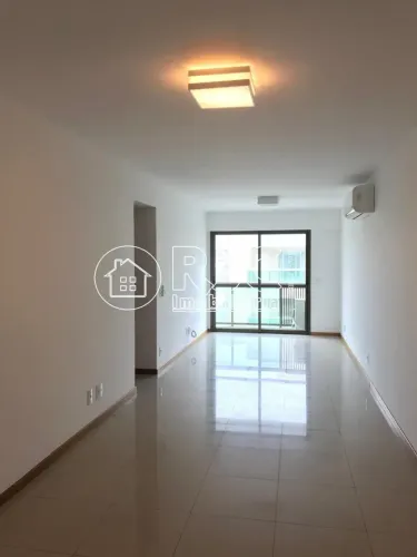 Bella Tijuca! Imóvel com ótima planta, situado no coração da Tijuca, próximo a todo comérc