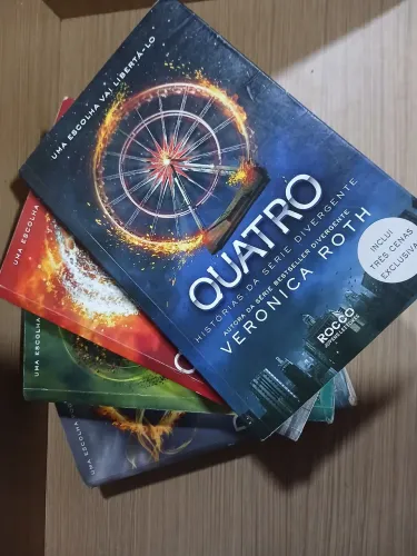 Vende-se Box completo da série Divergente.