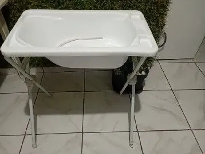 Banheira com suporte