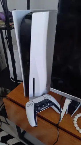 Playstation 5 usado com controle