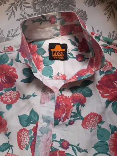 Camisa florida sem manga