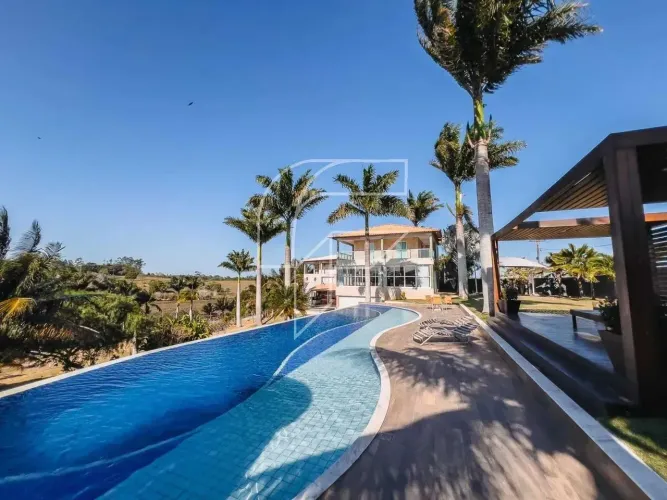 Imóvel para venda possui 5800 metros quadrados com 3 quartos em Village do Sol - Guarapari