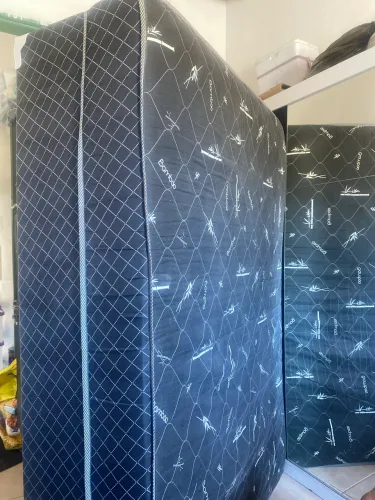 Base de cama box + colchão acoplado para vender logo