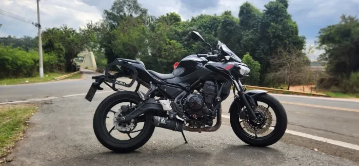 Kawasaki Z650 21/21 EM PERFEITO ESTADO 