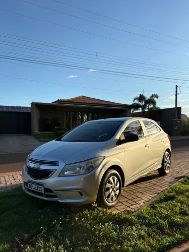 Chevrolet Onix Hatch LT 1.0 8V Flex Power Mec. 4P 2015