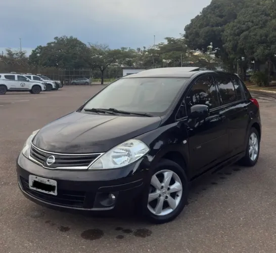 Nissan Tiida SL 1.8/1.8 Flex 16V Mec. 2013