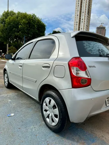 Toyota Etios XS 1.3 Flex 16V 5P Mec. 2013