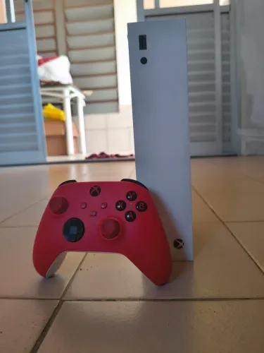 Xbox series a com controle Full red