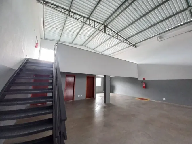 Barracão para alugar, no Jd. São Paulo, por R$ 5.597/mês