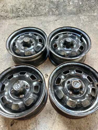 4 aros 13