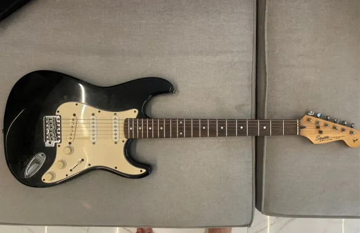 Guitarra Squier Standard Stratocaster 1996
