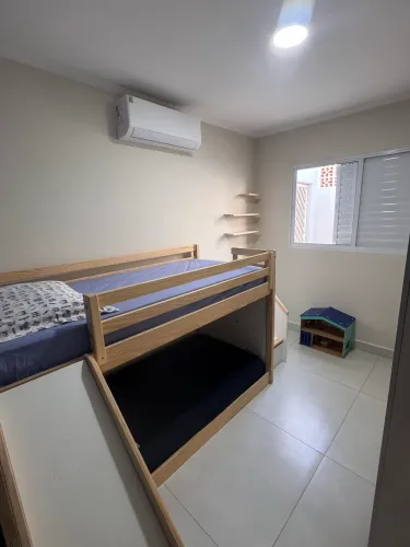 Cama beliche solteiro com escorregador 