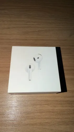 AirPods 4 - Com cancelamento de ruído