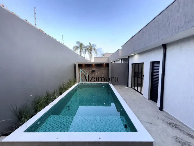 Casa com Piscina e Churrasqueira perto da Praia Bopiranga Itanhaém