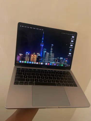 MacBook Pro 2016 | Touch Bar | 1TB | 16GB RAM Perfeito Estado