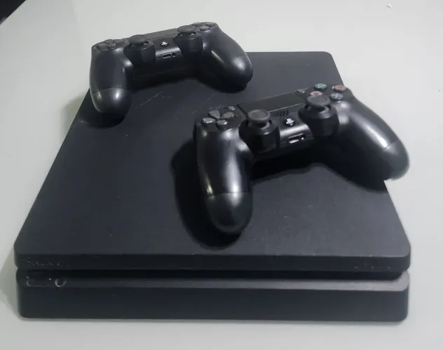 Console Playstation 4 PS4 Slim 500GB - Muito Bom Usado