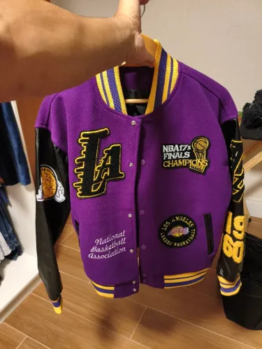JAQUETA COLLEGE LAKERS - TAMANHO M