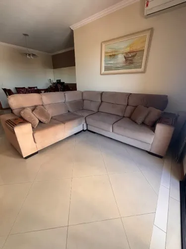 Sofá de canto reclinável e retrátil, em suede, 272cm x 232cm