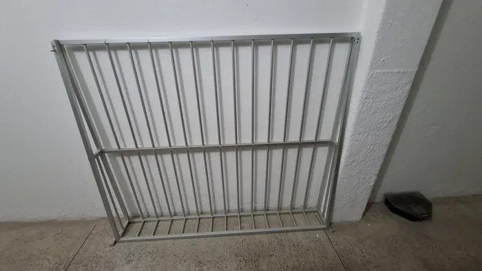 Grade em alumínio