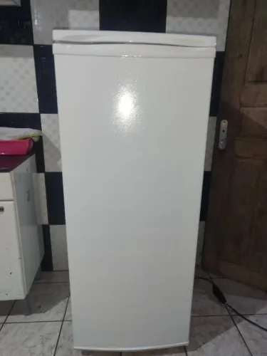 Geladeira Consul.