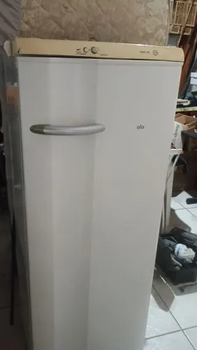 OPORTUNIDADE - GELADEIRA ELECTROLUX RDE 30
